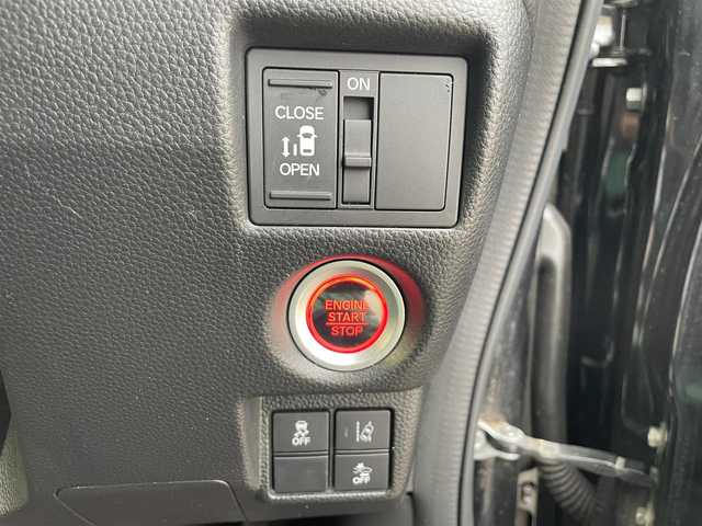 ホンダ Ｎ ＢＯＸ G L ホンダセンシング 長崎県 2019(平31)年 7.1万km クリスタルブラックパール メモリナビ/フルセグテレビ/バックカメラ/CD/DVD/Bluetooth/片側パワースライドドア/ETC/衝突軽減ブレーキ/レーンキープアシスト/オートライト/LEDヘッドライト/電動格納ミラー/アイドリングストップ/ウィンカーミラー/ドアバイザー