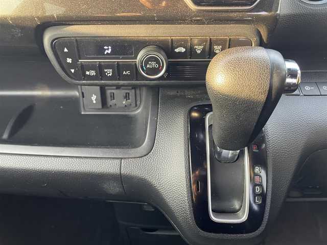 ホンダ Ｎ ＢＯＸ G L ホンダセンシング 長崎県 2019(平31)年 7.1万km クリスタルブラックパール メモリナビ/フルセグテレビ/バックカメラ/CD/DVD/Bluetooth/片側パワースライドドア/ETC/衝突軽減ブレーキ/レーンキープアシスト/オートライト/LEDヘッドライト/電動格納ミラー/アイドリングストップ/ウィンカーミラー/ドアバイザー