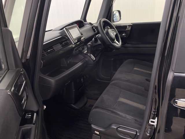 ホンダ Ｎ ＢＯＸ G L ホンダセンシング 長崎県 2019(平31)年 7.1万km クリスタルブラックパール 純正メモリナビ/（フルセグ/CD/DVD/Bluetooth）/バックカメラ/片側パワースライドドア/ホンダセンシング/・アダプティブクルーズコントロール/・衝突軽減ブレーキ/・レーンキープアシスト/・誤発進抑制機能/・歩行者事故低減ステアリング/ETC/オートライト/LEDヘッドライト/フォグライト/電動格納ミラー/アイドリングストップ/ウィンカーミラー/ドアバイザー