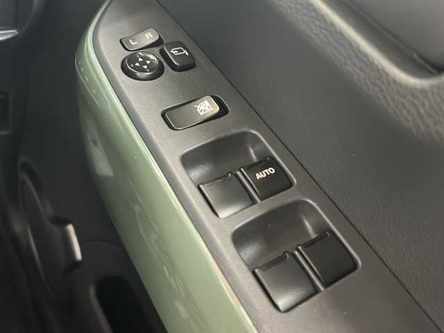 スズキ ハスラー Jスタイル 静岡県 2015(平27)年 6.9万km クールカーキパールメタリック/ホワイト2トーンルーフ ナビ機能/CD/DVD/Bluetooth/USB/HDMI/AUX/ipod/フルセグ/主要装備/・シートヒータ　/・ドライブレコーダー　/・スマートキー　/・ＥＴＣ　/・アイドリングストップ　/・ステアリングリモコン　/・オートライト　/・衝突軽減システム　/・フォグランプ　/・ヒーテッドドアミラー　/・プッシュスタート　/・純正マット/・純正アルミホイール/・横滑り防止装置