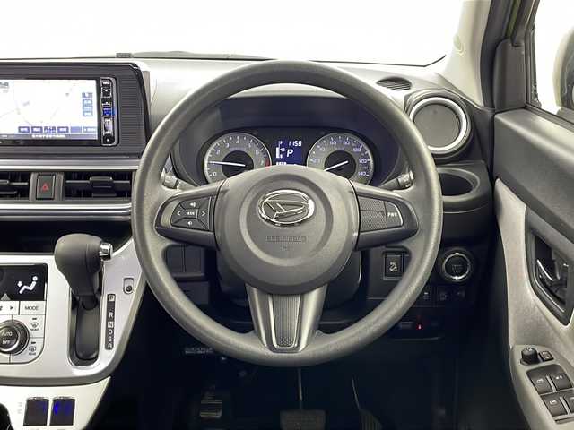 ダイハツ キャスト アクティバ X SAⅡ 栃木県 2017(平29)年 4.5万km フレッシュグリーンM 純正ナビ（NMZK-W67D）/（CD/DVD/Bluetooth/SD/フルセグ）/４WD/バックカメラ/衝突軽減システム/横滑り防止/ETC/ドライブレコーダー/ダウンヒルアシストコントロール/アイドリングストップ/純正フロアマット/ステアリングスイッチ/プッシュスタート/スマートキー