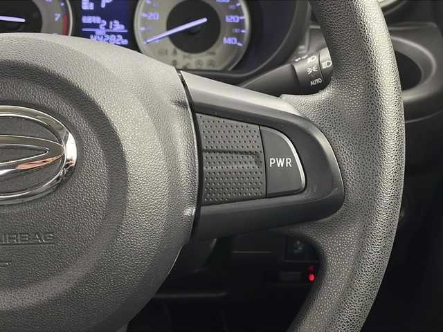 ダイハツ キャスト アクティバ X SAⅡ 栃木県 2017(平29)年 4.5万km フレッシュグリーンM 純正ナビ（NMZK-W67D）/（CD/DVD/Bluetooth/SD/フルセグ）/４WD/バックカメラ/衝突軽減システム/横滑り防止/ETC/ドライブレコーダー/ダウンヒルアシストコントロール/アイドリングストップ/純正フロアマット/ステアリングスイッチ/プッシュスタート/スマートキー