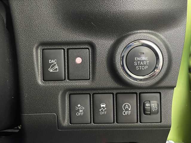 ダイハツ キャスト アクティバ X SAⅡ 栃木県 2017(平29)年 4.5万km フレッシュグリーンM 純正ナビ（NMZK-W67D）/（CD/DVD/Bluetooth/SD/フルセグ）/４WD/バックカメラ/衝突軽減システム/横滑り防止/ETC/ドライブレコーダー/ダウンヒルアシストコントロール/アイドリングストップ/純正フロアマット/ステアリングスイッチ/プッシュスタート/スマートキー