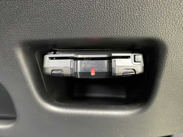 ダイハツ キャスト アクティバ X SAⅡ 栃木県 2017(平29)年 4.5万km フレッシュグリーンM 純正ナビ（NMZK-W67D）/（CD/DVD/Bluetooth/SD/フルセグ）/４WD/バックカメラ/衝突軽減システム/横滑り防止/ETC/ドライブレコーダー/ダウンヒルアシストコントロール/アイドリングストップ/純正フロアマット/ステアリングスイッチ/プッシュスタート/スマートキー