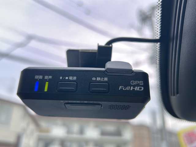 日産 セレナ ハイウェイスター 神奈川県 2017(平29)年 6.9万km ブリリアントホワイトパール ワンオーナー/純正ディーラーナビ/(CD/DVD/SD/AUX/USB/BT/フルセグTV)/全方位カメラ/両側パワースライドドア/エマージェンシーブレーキ/車線逸脱警告/横滑り防止装置/アイドリングストップ/クルーズコントロール/純正エアロ/ETC/前方ドライブレコーダー/オートライト/純正フロアマット/純正ドアバイザー/ISOFIX/スペアキー×1/保証書/取扱説明書