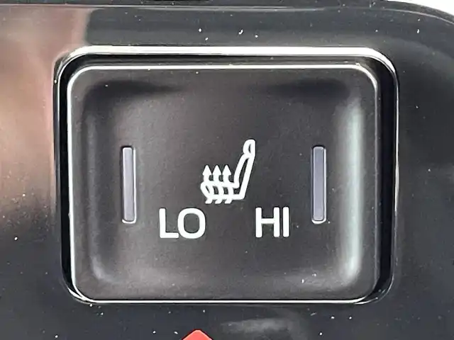 トヨタ ノア ハイブリッド S－Z 東京都 2025(令7)年 0.1千km ホワイトパールクリスタルシャイン 登録済未使用車　/１０．５型ディスプレィオーディオプラスナビ/・AppleCarPlay&AndroidAuto/・BluetoothAudio/HDMI/・CD/SD/DVD/FM/AM/両側パワースライドドア　/セーフティセンス /(衝突回避支援パッケージ)/・レーダクルーズコントロール /・レーンディパーチャーアラート /・オートマチックハイビーム/・ ロードサインアシスト/ブラック合皮ファブリックコンビシート/・快適温熱シート/フリーストップバックドア/ビルトインETC2.0/LEDヘッドライト/・オートハイビーム/純正フロアマット/保証書＆取説/Wエアバック＆ABS