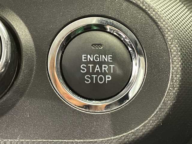 トヨタ ライズ Z 栃木県 2019(令1)年 6.9万km シャイニングホワイトパール ワンオーナー/純正SDナビ/（CD/フルセグTV/Bluetooth/SD）/バックカメラ/トヨタセーフティセンス/コーナーセンサー/ビルトインETC/前後ドライブレコーダー/前席シートヒーター/禁煙車/オートライト/LEDヘッドライト/横滑り防止装置/フォグランプ/スマートキー/プッシュスタート/アイドリングストップ/ステアリングスイッチ/革巻きステアリング/ウィンカーミラー/純正17インチアルミホイール/純正フロアマット