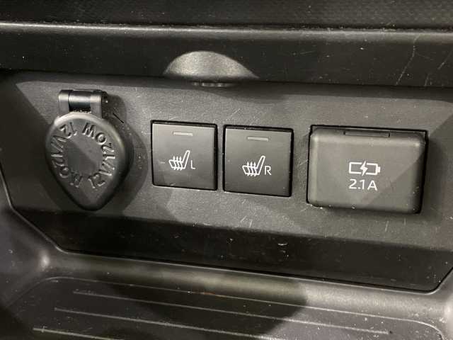 トヨタ ライズ Z 栃木県 2019(令1)年 6.9万km シャイニングホワイトパール ワンオーナー/純正SDナビ/（CD/フルセグTV/Bluetooth/SD）/バックカメラ/トヨタセーフティセンス/コーナーセンサー/ビルトインETC/前後ドライブレコーダー/前席シートヒーター/禁煙車/オートライト/LEDヘッドライト/横滑り防止装置/フォグランプ/スマートキー/プッシュスタート/アイドリングストップ/ステアリングスイッチ/革巻きステアリング/ウィンカーミラー/純正17インチアルミホイール/純正フロアマット