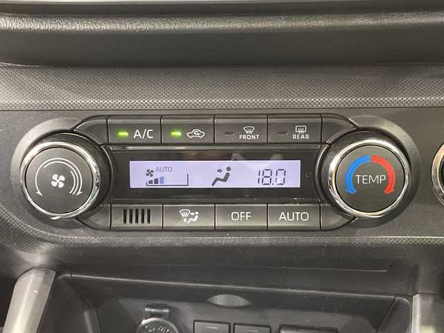 トヨタ ライズ Z 栃木県 2019(令1)年 6.9万km シャイニングホワイトパール ワンオーナー/純正SDナビ/（CD/フルセグTV/Bluetooth/SD）/バックカメラ/トヨタセーフティセンス/コーナーセンサー/ビルトインETC/前後ドライブレコーダー/前席シートヒーター/禁煙車/オートライト/LEDヘッドライト/横滑り防止装置/フォグランプ/スマートキー/プッシュスタート/アイドリングストップ/ステアリングスイッチ/革巻きステアリング/ウィンカーミラー/純正17インチアルミホイール/純正フロアマット