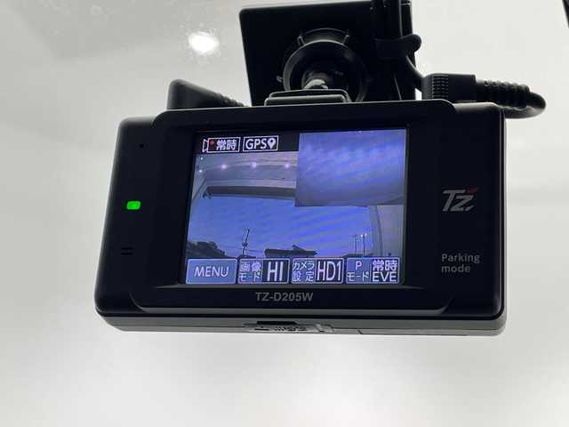 トヨタ ライズ Z 栃木県 2019(令1)年 6.9万km シャイニングホワイトパール ワンオーナー/純正SDナビ/（CD/フルセグTV/Bluetooth/SD）/バックカメラ/トヨタセーフティセンス/コーナーセンサー/ビルトインETC/前後ドライブレコーダー/前席シートヒーター/禁煙車/オートライト/LEDヘッドライト/横滑り防止装置/フォグランプ/スマートキー/プッシュスタート/アイドリングストップ/ステアリングスイッチ/革巻きステアリング/ウィンカーミラー/純正17インチアルミホイール/純正フロアマット