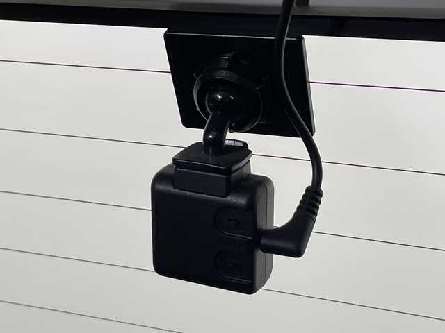 トヨタ ライズ Z 栃木県 2019(令1)年 6.9万km シャイニングホワイトパール ワンオーナー/純正SDナビ/（CD/フルセグTV/Bluetooth/SD）/バックカメラ/トヨタセーフティセンス/コーナーセンサー/ビルトインETC/前後ドライブレコーダー/前席シートヒーター/禁煙車/オートライト/LEDヘッドライト/横滑り防止装置/フォグランプ/スマートキー/プッシュスタート/アイドリングストップ/ステアリングスイッチ/革巻きステアリング/ウィンカーミラー/純正17インチアルミホイール/純正フロアマット