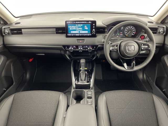 ホンダ ヴェゼル ハイブリッド e:HEV Z 大阪府 2025(令7)年 0.1千km プラチナホワイトパール HondaSENSING/・衝突軽減ブレーキ/・車線逸脱警報/・踏み間違い防止/・BSM/・レーダークルコン/Honda CONNECTディスプレーオーディオ/・ナビ機能/・Bluetooth/・フルセグTV/バックカメラ/ハーフレザーシート/前席シートヒーター/ステアリングヒーター/ETC2.0車載器/ワイヤレス充電器/パワーバックドア/パドルシフト