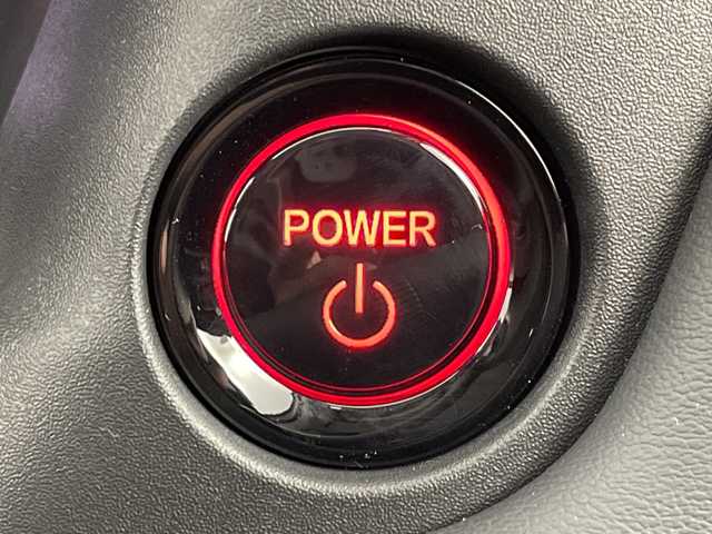 ホンダ ヴェゼル ハイブリッド e:HEV Z 大阪府 2025(令7)年 0.1千km プラチナホワイトパール HondaSENSING/・衝突軽減ブレーキ/・車線逸脱警報/・踏み間違い防止/・BSM/・レーダークルコン/Honda CONNECTディスプレーオーディオ/・ナビ機能/・Bluetooth/・フルセグTV/バックカメラ/ハーフレザーシート/前席シートヒーター/ステアリングヒーター/ETC2.0車載器/ワイヤレス充電器/パワーバックドア/パドルシフト