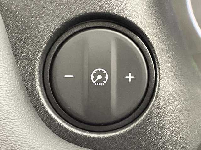 ホンダ ヴェゼル ハイブリッド e:HEV Z 大阪府 2025(令7)年 0.1千km プラチナホワイトパール HondaSENSING/・衝突軽減ブレーキ/・車線逸脱警報/・踏み間違い防止/・BSM/・レーダークルコン/Honda CONNECTディスプレーオーディオ/・ナビ機能/・Bluetooth/・フルセグTV/バックカメラ/ハーフレザーシート/前席シートヒーター/ステアリングヒーター/ETC2.0車載器/ワイヤレス充電器/パワーバックドア/パドルシフト