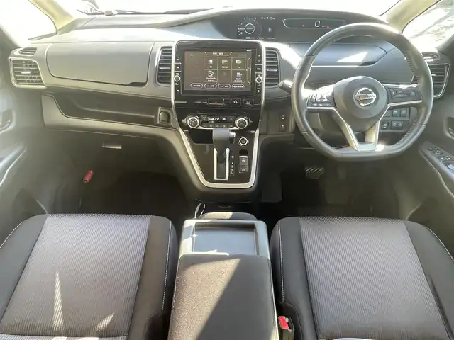 日産 セレナ ハイウェイスター Vセレクション 秋田県 2017(平29)年 11.4万km ダイヤモンドブラック (株)IDOMが運営する【じしゃロン秋田店】の自社ローン専用車両になりますこちらは現金またはオートローンご利用時の価格です。自社ローンご希望の方は別途その旨お申付け下さい/セーフティパックB/プロパイロット/インテリジェントパーキングアシスト（駐車支援システム）/インテリジェントアラウンドビューモニター（移動物検知機能付）/インテリジェントDA（ふらつき警報）/電動パーキングブレーキ/オートブレーキホールド/ヒーター付ドアミラー/ステアリングスイッチ/サイド・カーテンエアバッグ/インテリジェントエマージェンシーブレーキ/インテリジェントLI（車線逸脱防止支援システム）/LDW（車線逸脱警報）/インテリジェント BSI（後側方衝突防止支援システム）/RCTA（後退時車両検知警報）/踏み間違い衝突防止アシスト/標識検知機能/車両接近通報装置/フロント&バックソナー/純正SDナビ【CD/DVD/Blu-ray/SD/USB/Bluetooth/MUSIC STOCKER/iPod/WALKMAN】/フリップダウンモニター/バックカメラ/フルセグTV/ETC/両側パワースライドドア/前方ドライブレコーダー/LEDヘッドライト/