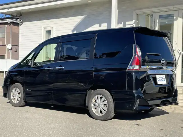 日産 セレナ ハイウェイスター Vセレクション 秋田県 2017(平29)年 11.4万km ダイヤモンドブラック (株)IDOMが運営する【じしゃロン秋田店】の自社ローン専用車両になりますこちらは現金またはオートローンご利用時の価格です。自社ローンご希望の方は別途その旨お申付け下さい/セーフティパックB/プロパイロット/インテリジェントパーキングアシスト（駐車支援システム）/インテリジェントアラウンドビューモニター（移動物検知機能付）/インテリジェントDA（ふらつき警報）/電動パーキングブレーキ/オートブレーキホールド/ヒーター付ドアミラー/ステアリングスイッチ/サイド・カーテンエアバッグ/インテリジェントエマージェンシーブレーキ/インテリジェントLI（車線逸脱防止支援システム）/LDW（車線逸脱警報）/インテリジェント BSI（後側方衝突防止支援システム）/RCTA（後退時車両検知警報）/踏み間違い衝突防止アシスト/標識検知機能/車両接近通報装置/フロント&バックソナー/純正SDナビ【CD/DVD/Blu-ray/SD/USB/Bluetooth/MUSIC STOCKER/iPod/WALKMAN】/フリップダウンモニター/バックカメラ/フルセグTV/ETC/両側パワースライドドア/前方ドライブレコーダー/LEDヘッドライト/