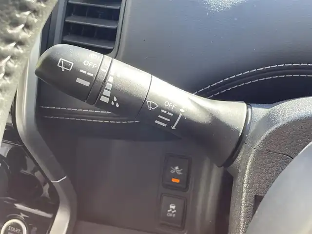 日産 セレナ ハイウェイスター Vセレクション 秋田県 2017(平29)年 11.4万km ダイヤモンドブラック (株)IDOMが運営する【じしゃロン秋田店】の自社ローン専用車両になりますこちらは現金またはオートローンご利用時の価格です。自社ローンご希望の方は別途その旨お申付け下さい/セーフティパックB/プロパイロット/インテリジェントパーキングアシスト（駐車支援システム）/インテリジェントアラウンドビューモニター（移動物検知機能付）/インテリジェントDA（ふらつき警報）/電動パーキングブレーキ/オートブレーキホールド/ヒーター付ドアミラー/ステアリングスイッチ/サイド・カーテンエアバッグ/インテリジェントエマージェンシーブレーキ/インテリジェントLI（車線逸脱防止支援システム）/LDW（車線逸脱警報）/インテリジェント BSI（後側方衝突防止支援システム）/RCTA（後退時車両検知警報）/踏み間違い衝突防止アシスト/標識検知機能/車両接近通報装置/フロント&バックソナー/純正SDナビ【CD/DVD/Blu-ray/SD/USB/Bluetooth/MUSIC STOCKER/iPod/WALKMAN】/フリップダウンモニター/バックカメラ/フルセグTV/ETC/両側パワースライドドア/前方ドライブレコーダー/LEDヘッドライト/