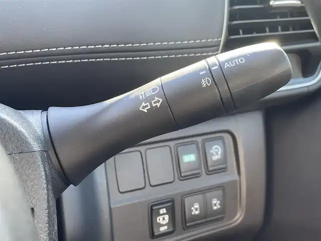 日産 セレナ ハイウェイスター Vセレクション 秋田県 2017(平29)年 11.4万km ダイヤモンドブラック (株)IDOMが運営する【じしゃロン秋田店】の自社ローン専用車両になりますこちらは現金またはオートローンご利用時の価格です。自社ローンご希望の方は別途その旨お申付け下さい/セーフティパックB/プロパイロット/インテリジェントパーキングアシスト（駐車支援システム）/インテリジェントアラウンドビューモニター（移動物検知機能付）/インテリジェントDA（ふらつき警報）/電動パーキングブレーキ/オートブレーキホールド/ヒーター付ドアミラー/ステアリングスイッチ/サイド・カーテンエアバッグ/インテリジェントエマージェンシーブレーキ/インテリジェントLI（車線逸脱防止支援システム）/LDW（車線逸脱警報）/インテリジェント BSI（後側方衝突防止支援システム）/RCTA（後退時車両検知警報）/踏み間違い衝突防止アシスト/標識検知機能/車両接近通報装置/フロント&バックソナー/純正SDナビ【CD/DVD/Blu-ray/SD/USB/Bluetooth/MUSIC STOCKER/iPod/WALKMAN】/フリップダウンモニター/バックカメラ/フルセグTV/ETC/両側パワースライドドア/前方ドライブレコーダー/LEDヘッドライト/