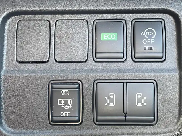 日産 セレナ ハイウェイスター Vセレクション 秋田県 2017(平29)年 11.4万km ダイヤモンドブラック (株)IDOMが運営する【じしゃロン秋田店】の自社ローン専用車両になりますこちらは現金またはオートローンご利用時の価格です。自社ローンご希望の方は別途その旨お申付け下さい/セーフティパックB/プロパイロット/インテリジェントパーキングアシスト（駐車支援システム）/インテリジェントアラウンドビューモニター（移動物検知機能付）/インテリジェントDA（ふらつき警報）/電動パーキングブレーキ/オートブレーキホールド/ヒーター付ドアミラー/ステアリングスイッチ/サイド・カーテンエアバッグ/インテリジェントエマージェンシーブレーキ/インテリジェントLI（車線逸脱防止支援システム）/LDW（車線逸脱警報）/インテリジェント BSI（後側方衝突防止支援システム）/RCTA（後退時車両検知警報）/踏み間違い衝突防止アシスト/標識検知機能/車両接近通報装置/フロント&バックソナー/純正SDナビ【CD/DVD/Blu-ray/SD/USB/Bluetooth/MUSIC STOCKER/iPod/WALKMAN】/フリップダウンモニター/バックカメラ/フルセグTV/ETC/両側パワースライドドア/前方ドライブレコーダー/LEDヘッドライト/