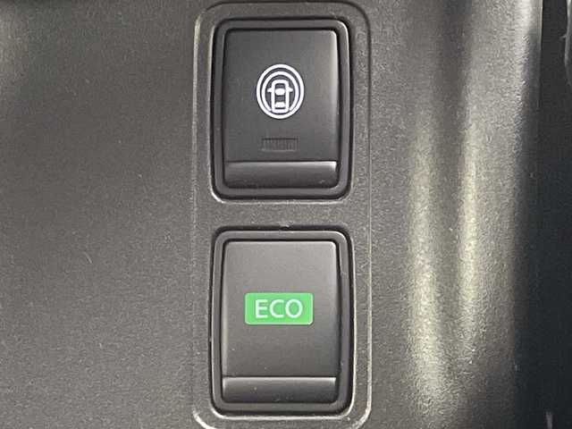 日産 セレナ ハイウェイスター 岐阜県 2021(令3)年 4.6万km ダイヤモンドブラック 純正10インチSDナビ/(AM/FM/CD/DVD/フルセグTV/Bluetooth)/バックカメラ/衝突軽減ブレーキ/レーンキープアシスト/ブラインドスポットモニター/クリアランスソナー/クロストラフィックアラート/クルーズコントロール/ハンズフリースライドドア/ステアリングスイッチ/純正ドライブレコーダー/ビルトインETC/スマートキー/革巻きステアリング/純正フロアマット/純正サイドバイザー/純正アルミホイール