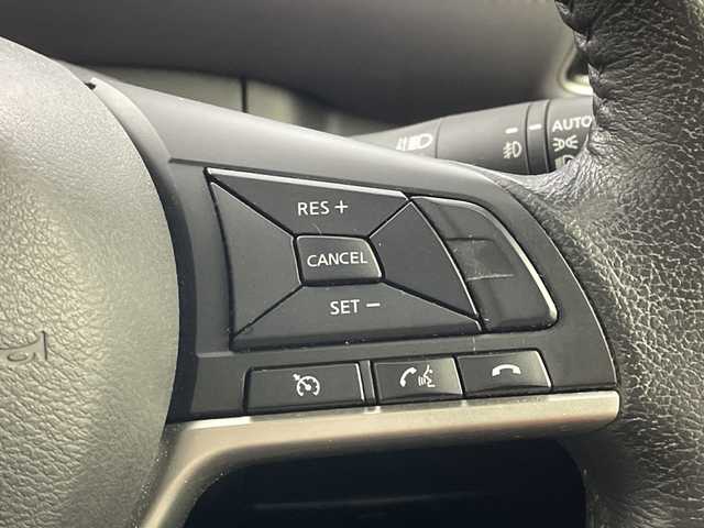 日産 セレナ ハイウェイスター 岐阜県 2021(令3)年 4.6万km ダイヤモンドブラック 純正10インチSDナビ/(AM/FM/CD/DVD/フルセグTV/Bluetooth)/バックカメラ/衝突軽減ブレーキ/レーンキープアシスト/ブラインドスポットモニター/クリアランスソナー/クロストラフィックアラート/クルーズコントロール/ハンズフリースライドドア/ステアリングスイッチ/純正ドライブレコーダー/ビルトインETC/スマートキー/革巻きステアリング/純正フロアマット/純正サイドバイザー/純正アルミホイール