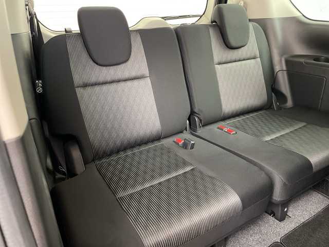 日産 セレナ ハイウェイスター 岐阜県 2021(令3)年 4.6万km ダイヤモンドブラック 純正10インチSDナビ/(AM/FM/CD/DVD/フルセグTV/Bluetooth)/バックカメラ/衝突軽減ブレーキ/レーンキープアシスト/ブラインドスポットモニター/クリアランスソナー/クロストラフィックアラート/クルーズコントロール/ハンズフリースライドドア/ステアリングスイッチ/純正ドライブレコーダー/ビルトインETC/スマートキー/革巻きステアリング/純正フロアマット/純正サイドバイザー/純正アルミホイール