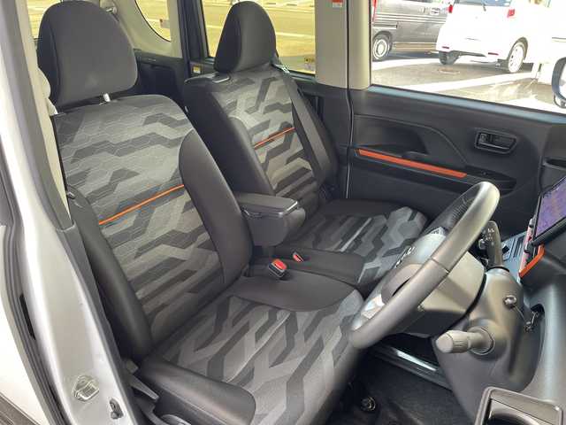 ダイハツ タント ファンクロスターボ 岐阜県 2023(令5)年 2.8万km ブラックマイカメタリック/シャイニングホワイトパール /ワンオーナー//純正10インチナビ/(フルセグTV/Bluetooth/CD/DVD)//ブラインドスポットモニター//パノラミックビューモニター//助手席アシストグリップ//両側パワースライドドア//前席シートヒーター//スマートアシスト/(衝突警報機能)/(車線逸脱警報機能)/(ふらつき警報)/(レーンキープコントロール)//ドライブレコーダー//ビルトインＥＴＣ//純正15インチAW//純正フロアマット//純正ドアバイザー//スペアキー