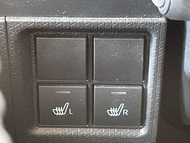 ダイハツ タント ファンクロスターボ 岐阜県 2023(令5)年 2.8万km ブラックマイカメタリック/シャイニングホワイトパール /ワンオーナー//純正10インチナビ/(フルセグTV/Bluetooth/CD/DVD)//ブラインドスポットモニター//パノラミックビューモニター//助手席アシストグリップ//両側パワースライドドア//前席シートヒーター//スマートアシスト/(衝突警報機能)/(車線逸脱警報機能)/(ふらつき警報)/(レーンキープコントロール)//ドライブレコーダー//ビルトインＥＴＣ//純正15インチAW//純正フロアマット//純正ドアバイザー//スペアキー