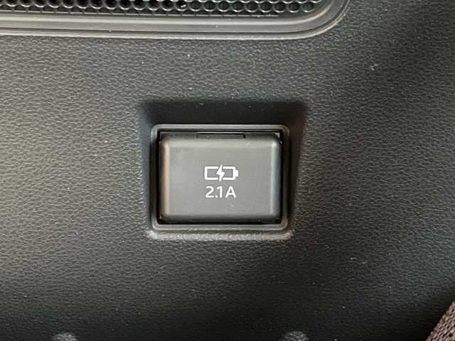 ダイハツ タント ファンクロスターボ 岐阜県 2023(令5)年 2.8万km ブラックマイカメタリック/シャイニングホワイトパール /ワンオーナー//純正10インチナビ/(フルセグTV/Bluetooth/CD/DVD)//ブラインドスポットモニター//パノラミックビューモニター//助手席アシストグリップ//両側パワースライドドア//前席シートヒーター//スマートアシスト/(衝突警報機能)/(車線逸脱警報機能)/(ふらつき警報)/(レーンキープコントロール)//ドライブレコーダー//ビルトインＥＴＣ//純正15インチAW//純正フロアマット//純正ドアバイザー//スペアキー