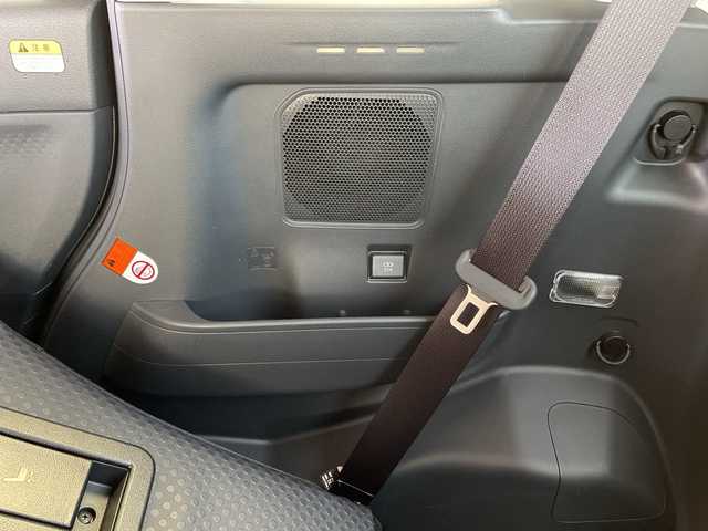 ダイハツ タント ファンクロスターボ 岐阜県 2023(令5)年 2.8万km ブラックマイカメタリック/シャイニングホワイトパール /ワンオーナー//純正10インチナビ/(フルセグTV/Bluetooth/CD/DVD)//ブラインドスポットモニター//パノラミックビューモニター//助手席アシストグリップ//両側パワースライドドア//前席シートヒーター//スマートアシスト/(衝突警報機能)/(車線逸脱警報機能)/(ふらつき警報)/(レーンキープコントロール)//ドライブレコーダー//ビルトインＥＴＣ//純正15インチAW//純正フロアマット//純正ドアバイザー//スペアキー