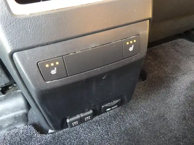 レクサス ＲＸ 450h バージョンL 千葉県 2020(令2)年 4.6万km ディープブルーマイカ Lexus Safety System+/・プリクラッシュセーフティ/・レーンディパーチャーアラート/・オートハイビーム/・レーダークルーズコントロール/・ブラインドスポットモニター/パワーバックドア/ブラウンレザーシート/前席パワーシート/エアシート/シートヒーター/リア電動リクライニングシート/ヘッドアップディスプレイ/純正SDナビ/地デジTV/【DVD/CD再生機能　Bluetooth接続】/パノラミックビューモニター/ドライブレコーダー/革巻きステアリング/ステアリングスイッチ/ステアリングヒーター/ETC（2.0）/LEDヘッドライト/フォグライト/ウインカーミラー/クリアランスソナー/純正20インチアルミホイル/サイド/カーテンエアバッグ/スマートキー