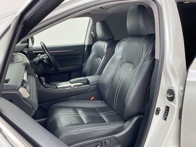 レクサス ＲＸ 450hL 兵庫県 2021(令3)年 5.5万km ソニッククォーツ ・サンルーフ/・電動リアゲート/・レーダークルーズコントロール/・TPMS/・先行者発進告知/・ITS　Connect/・レーンディパーチャーアラート/・前後コーナーセンサー/・ドライブモード（ECO・EV）/・ビルトインETC/・MTモード付AT/・フルセグTV/・CD・BT・AM・FM・MiraCast/・バックカメラ/・オートホールド/・シートヒーター（前席・後席）/・エアシート（前席）/・メモリー機能付きパワーシート/・電動格納サードシート/・シートエアバック/・電子パーキングブレーキ/・AC１００V/・LEDヘッドライト/・オートライト/・アダプティブハイビーム/・置くだけ充電/・スマートキー/・プッシュスタート/・スペアキー2本（カードキーあり）/・純正２２インチホイール/・電動格納ミラー/・純正フロアマット/・取扱説明書/・保証書