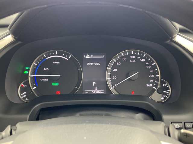 レクサス ＲＸ 450hL 兵庫県 2021(令3)年 5.5万km ソニッククォーツ ・サンルーフ/・電動リアゲート/・レーダークルーズコントロール/・TPMS/・先行者発進告知/・ITS　Connect/・レーンディパーチャーアラート/・前後コーナーセンサー/・ドライブモード（ECO・EV）/・ビルトインETC/・MTモード付AT/・フルセグTV/・CD・BT・AM・FM・MiraCast/・バックカメラ/・オートホールド/・シートヒーター（前席・後席）/・エアシート（前席）/・メモリー機能付きパワーシート/・電動格納サードシート/・シートエアバック/・電子パーキングブレーキ/・AC１００V/・LEDヘッドライト/・オートライト/・アダプティブハイビーム/・置くだけ充電/・スマートキー/・プッシュスタート/・スペアキー2本（カードキーあり）/・純正２２インチホイール/・電動格納ミラー/・純正フロアマット/・取扱説明書/・保証書