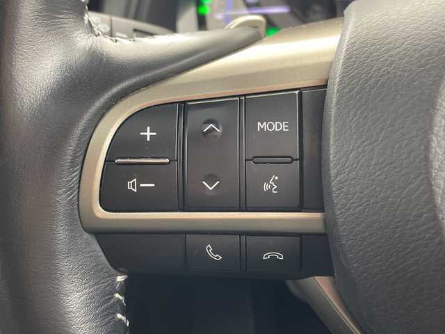 レクサス ＲＸ 450hL 兵庫県 2021(令3)年 5.5万km ソニッククォーツ ・サンルーフ/・電動リアゲート/・レーダークルーズコントロール/・TPMS/・先行者発進告知/・ITS　Connect/・レーンディパーチャーアラート/・前後コーナーセンサー/・ドライブモード（ECO・EV）/・ビルトインETC/・MTモード付AT/・フルセグTV/・CD・BT・AM・FM・MiraCast/・バックカメラ/・オートホールド/・シートヒーター（前席・後席）/・エアシート（前席）/・メモリー機能付きパワーシート/・電動格納サードシート/・シートエアバック/・電子パーキングブレーキ/・AC１００V/・LEDヘッドライト/・オートライト/・アダプティブハイビーム/・置くだけ充電/・スマートキー/・プッシュスタート/・スペアキー2本（カードキーあり）/・純正２２インチホイール/・電動格納ミラー/・純正フロアマット/・取扱説明書/・保証書