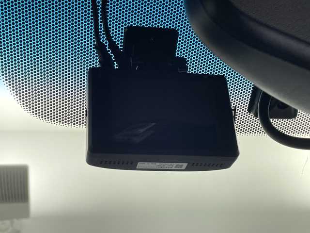 ホンダ ヴェゼル ハイブリッド RS ホンダセンシング 鹿児島県 2016(平28)年 2.2万km モルフォブルーP ホンダセンシング/・衝突軽減ブレーキ/・誤発進抑制機能/・クルーズコントロール/・車線維持支援システム/純正メモリナビ/CD/DVD/BT/フルセグTV/バックカメラ/LEDオートライト/フォグランプ/合皮ハーフレザーシート/シートヒーター/純正18インチアルミホイール/パドルシフト/アイドリングストップ/スマートキー/前後ドライブレコーダー/ビルトインETC