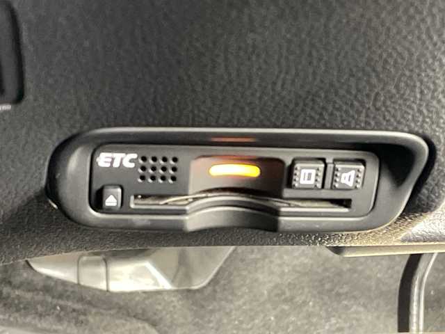 ホンダ ヴェゼル ハイブリッド RS ホンダセンシング 鹿児島県 2016(平28)年 2.2万km モルフォブルーP ホンダセンシング/・衝突軽減ブレーキ/・誤発進抑制機能/・クルーズコントロール/・車線維持支援システム/純正メモリナビ/CD/DVD/BT/フルセグTV/バックカメラ/LEDオートライト/フォグランプ/合皮ハーフレザーシート/シートヒーター/純正18インチアルミホイール/パドルシフト/アイドリングストップ/スマートキー/前後ドライブレコーダー/ビルトインETC