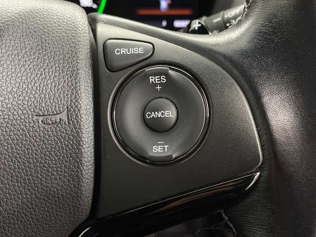 ホンダ ヴェゼル ハイブリッド RS ホンダセンシング 鹿児島県 2016(平28)年 2.2万km モルフォブルーP ホンダセンシング/・衝突軽減ブレーキ/・誤発進抑制機能/・クルーズコントロール/・車線維持支援システム/純正メモリナビ/CD/DVD/BT/フルセグTV/バックカメラ/LEDオートライト/フォグランプ/合皮ハーフレザーシート/シートヒーター/純正18インチアルミホイール/パドルシフト/アイドリングストップ/スマートキー/前後ドライブレコーダー/ビルトインETC