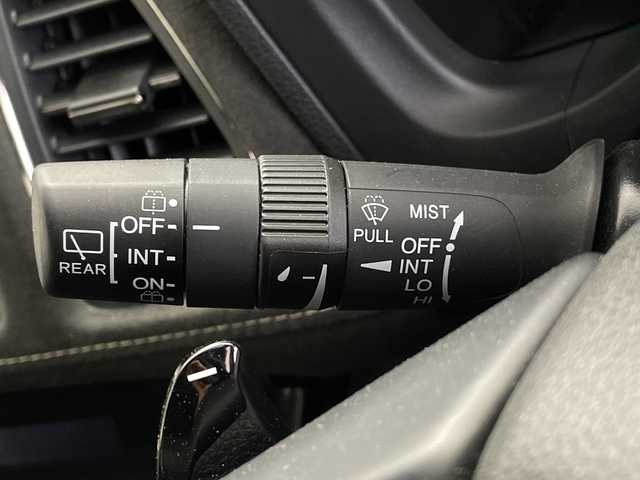 ホンダ ヴェゼル ハイブリッド RS ホンダセンシング 鹿児島県 2016(平28)年 2.2万km モルフォブルーP ホンダセンシング/・衝突軽減ブレーキ/・誤発進抑制機能/・クルーズコントロール/・車線維持支援システム/純正メモリナビ/CD/DVD/BT/フルセグTV/バックカメラ/LEDオートライト/フォグランプ/合皮ハーフレザーシート/シートヒーター/純正18インチアルミホイール/パドルシフト/アイドリングストップ/スマートキー/前後ドライブレコーダー/ビルトインETC