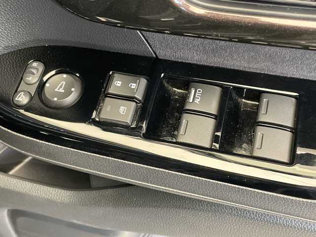 ホンダ Ｎ ＢＯＸ カスタム G L ホンダセンシング 栃木県 2018(平30)年 4.4万km 黒 カロッツェリアナビ/(CD/DVD/フルセグTV/Bluetooth/SD/HDMI/USB)/ホンダセンシング/レーンキープアシスト/衝突軽減システム/クルーズコントロール/両側パワースライドドア/バックカメラ/禁煙車/ETC/盗難防止システム/電動格納ミラー/スマートキー/プッシュスタート