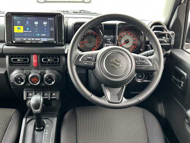 スズキ ジムニー シエラ JC 富山県 2021(令3)年 5.4万km ピュアホワイトP 禁煙車/４ＷＤ/ディーラーオプションナビ/型式：AVIC-RLS901II/【フルセグTV/Bluetooth/CD/DVD/SD/AUX】/コムテックドイブレコーダー前後/プッシュスタート/スマートキー/クルーズコントロール/前席シートヒーター/ビルトインＥＴＣ/純正フロアマット/純正アルミホイール/フロントアンダーガーニッシュ/サイドアンダーガーニッシュ/電動格納ミラー/LEDヘッドライト