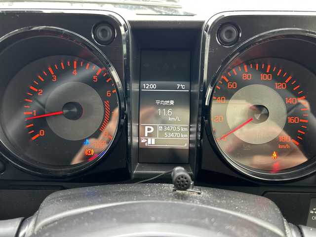 スズキ ジムニー シエラ JC 富山県 2021(令3)年 5.4万km ピュアホワイトP 禁煙車/４ＷＤ/ディーラーオプションナビ/型式：AVIC-RLS901II/【フルセグTV/Bluetooth/CD/DVD/SD/AUX】/コムテックドイブレコーダー前後/プッシュスタート/スマートキー/クルーズコントロール/前席シートヒーター/ビルトインＥＴＣ/純正フロアマット/純正アルミホイール/フロントアンダーガーニッシュ/サイドアンダーガーニッシュ/電動格納ミラー/LEDヘッドライト