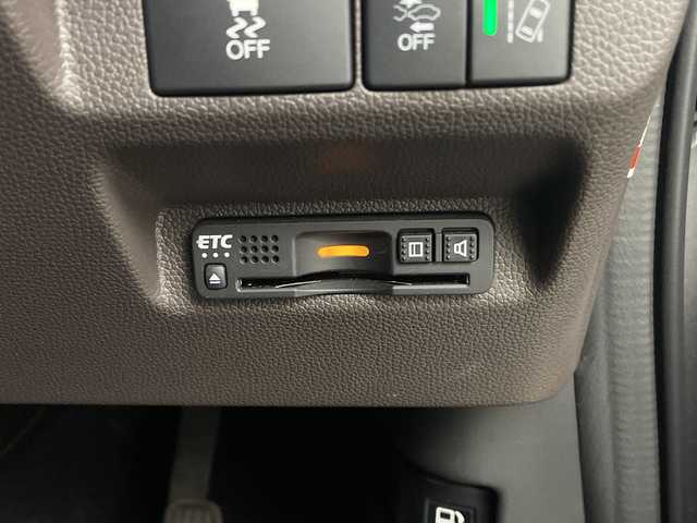 ホンダ フリード ハイブリット G ホンダセンシング 鹿児島県 2020(令2)年 6.6万km スーパープラチナグレーメタリック ホンダセンシング　/純正ナビ　/（Ｂｌｕｅｔｏｏｔｈ/CD)　/アダプティブクルーズコントロール　/両側パワースライドドア　/ドライブレコーダー　/バックカメラ　/ＥＴＣ　/ＬＥＤヘッドライト　/オートライト　/ステアリングリモコン/プッシュスタートボタン/スマートキー