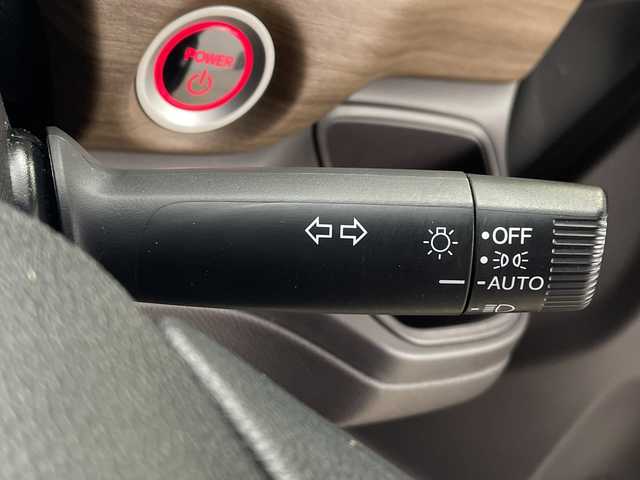 ホンダ フリード ハイブリット G ホンダセンシング 鹿児島県 2020(令2)年 6.6万km スーパープラチナグレーメタリック ホンダセンシング　/純正ナビ　/（Ｂｌｕｅｔｏｏｔｈ/CD)　/アダプティブクルーズコントロール　/両側パワースライドドア　/ドライブレコーダー　/バックカメラ　/ＥＴＣ　/ＬＥＤヘッドライト　/オートライト　/ステアリングリモコン/プッシュスタートボタン/スマートキー