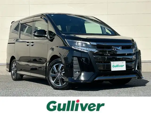 トヨタ ノア Si ダブルバイビー 茨城県 2019(平31)年 4.7万km ブラック 革巻きステアリング/ステアリングスイッチ/クルーズコントロール/ドライブレコーダー/９インチアルパインナビ/WAC/トヨタセーフティセンス/プッシュスタート/両側パワースライドドア/LEDヘッドライト/ビルトインETC/フロアマット/フォグランプ