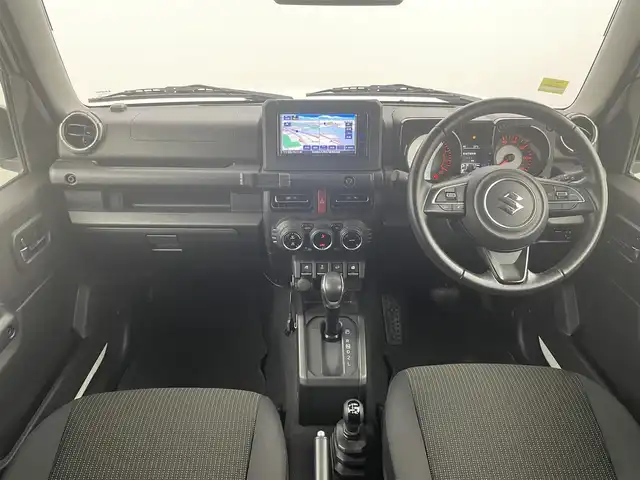 スズキ ジムニー XC 福岡県 2018(平30)年 2.7万km ピュアホワイトP 社外ナビ（ＢＴ，フルセグＴＶ）　/バックカメラ　/ビルトインＥＴＣ　/３６０°ドラレコ　/クルーズコントロール　/衝突軽減ブレーキ　/レーンキープ　/ヒルディセントコントロール　/シートヒーター　/純正１６インチＡＷ