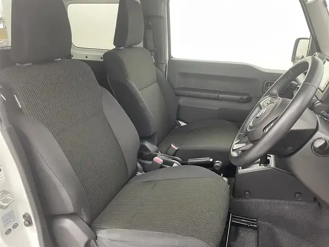 スズキ ジムニー XC 福岡県 2018(平30)年 2.7万km ピュアホワイトP 社外ナビ（ＢＴ，フルセグＴＶ）　/バックカメラ　/ビルトインＥＴＣ　/３６０°ドラレコ　/クルーズコントロール　/衝突軽減ブレーキ　/レーンキープ　/ヒルディセントコントロール　/シートヒーター　/純正１６インチＡＷ