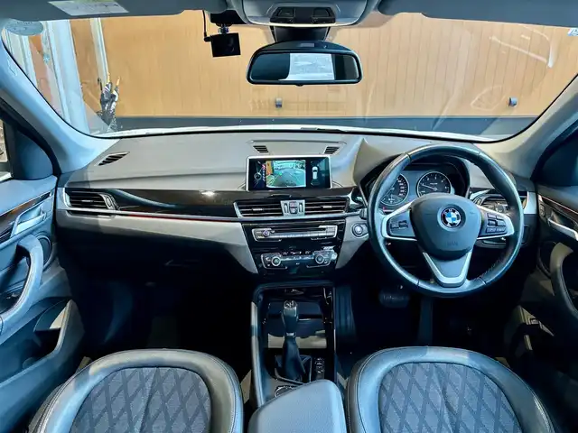 ＢＭＷ Ｘ１ xDrive 18d xライン 宮城県 2017(平29)年 3.4万km アルピンホワイトⅢ 純正ナビ/バックカメラ/CD/DVD再生/Bluetooth接続/ハーフレザー/ステアリングスイッチ/レインセンサー/ヒルディセントコントロール/ドライブモードセレクト/ミラーETC/電動ミラー/電動パーキング/アイドリングストップ/インテリジェントセーフティ/車線逸脱警告/LEDヘッドライト/フロントフォグ/純正18インチAW/4WD