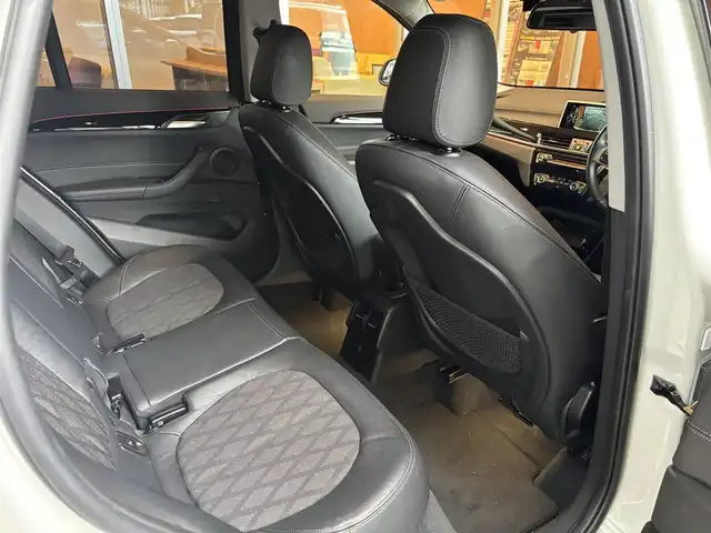 ＢＭＷ Ｘ１ xDrive 18d xライン 宮城県 2017(平29)年 3.4万km アルピンホワイトⅢ 純正ナビ/バックカメラ/CD/DVD再生/Bluetooth接続/ハーフレザー/ステアリングスイッチ/レインセンサー/ヒルディセントコントロール/ドライブモードセレクト/ミラーETC/電動ミラー/電動パーキング/アイドリングストップ/インテリジェントセーフティ/車線逸脱警告/LEDヘッドライト/フロントフォグ/純正18インチAW/4WD