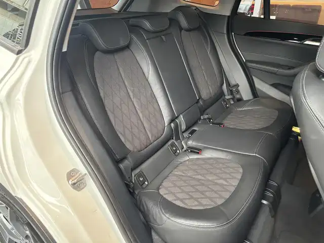 ＢＭＷ Ｘ１ xDrive 18d xライン 宮城県 2017(平29)年 3.4万km アルピンホワイトⅢ 純正ナビ/バックカメラ/CD/DVD再生/Bluetooth接続/ハーフレザー/ステアリングスイッチ/レインセンサー/ヒルディセントコントロール/ドライブモードセレクト/ミラーETC/電動ミラー/電動パーキング/アイドリングストップ/インテリジェントセーフティ/車線逸脱警告/LEDヘッドライト/フロントフォグ/純正18インチAW/4WD