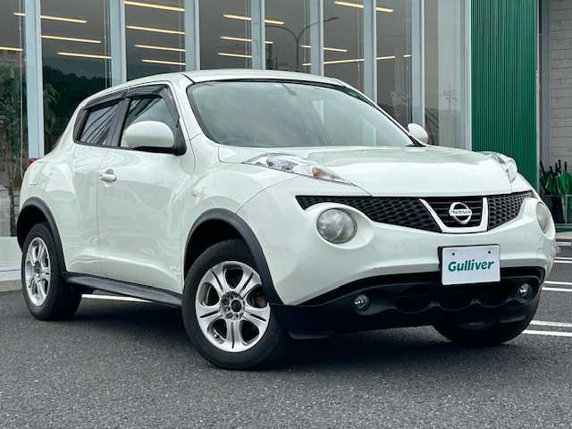 日産 ジューク 15RS タイプV 茨城県 2012(平24)年 10.4万km ホワイトパール 純正ナビ/バックカメラ/ETC/スマートキー/スペアキー/プッシュスタートボタン/フォグランプ/ライトレベライザー/ドアバイザー/社外フロアマット